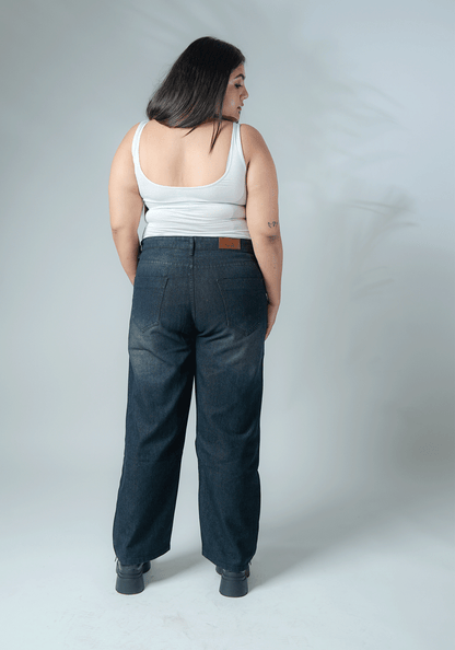 Vintage Black Wide Leg Jeans with Whiskers for Curvy