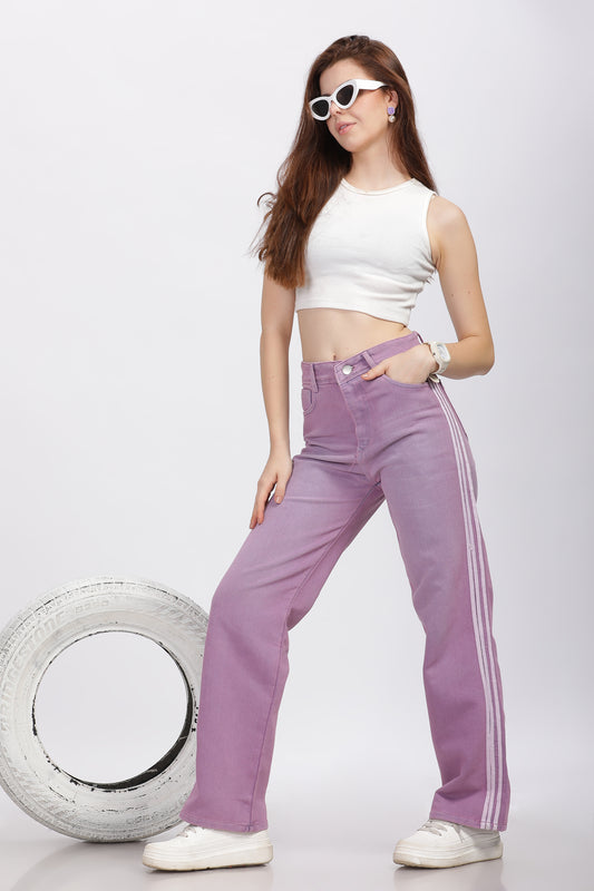 Relaxed Fit Light Pink Jeans with White Lace Detail