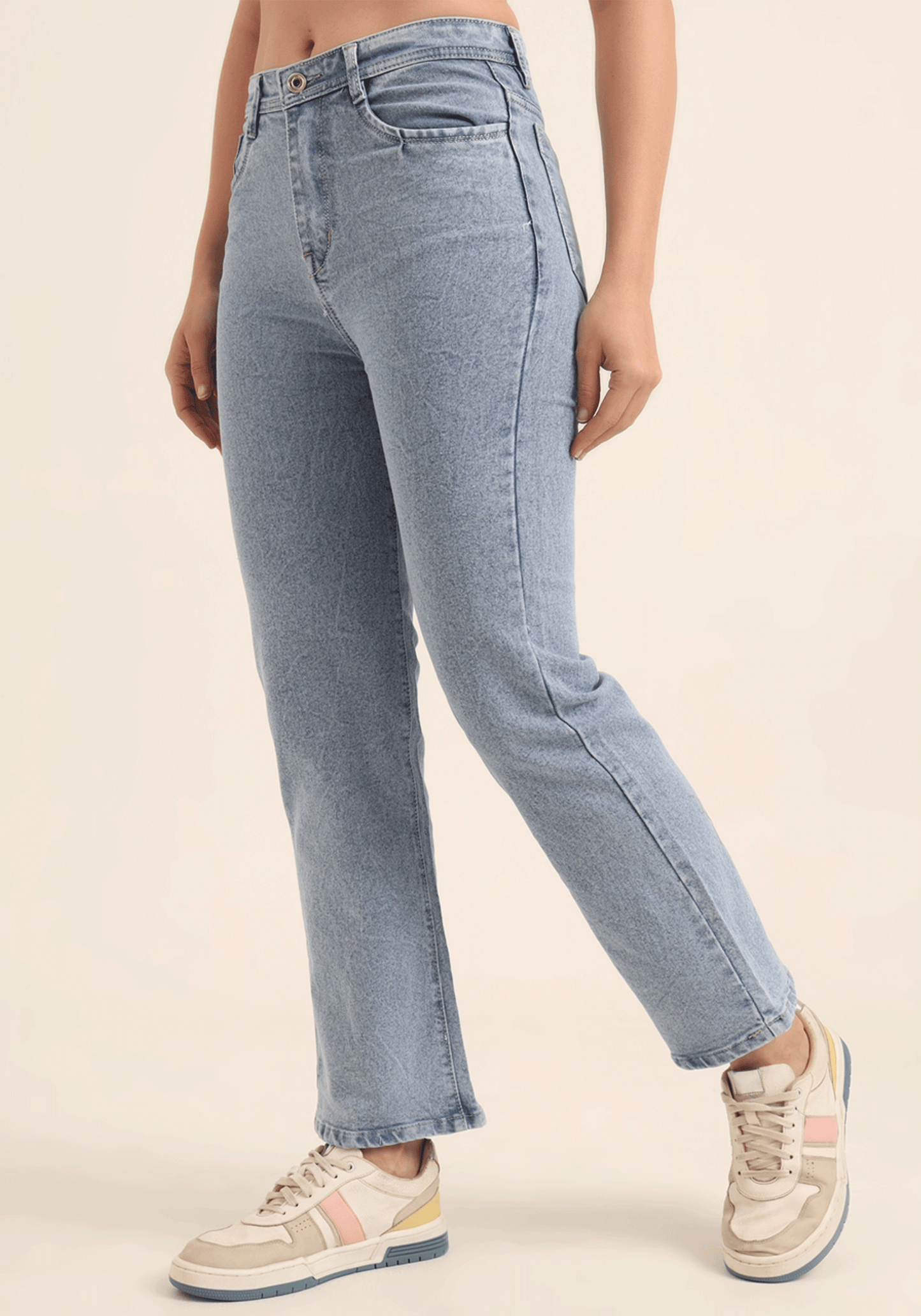 Light Blue Women's Stretch Relaxed Fit Jeans